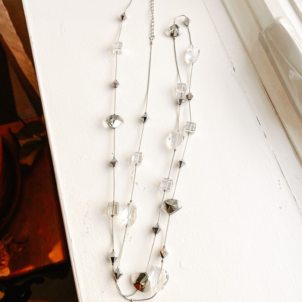 • premier designs long beaded necklace •